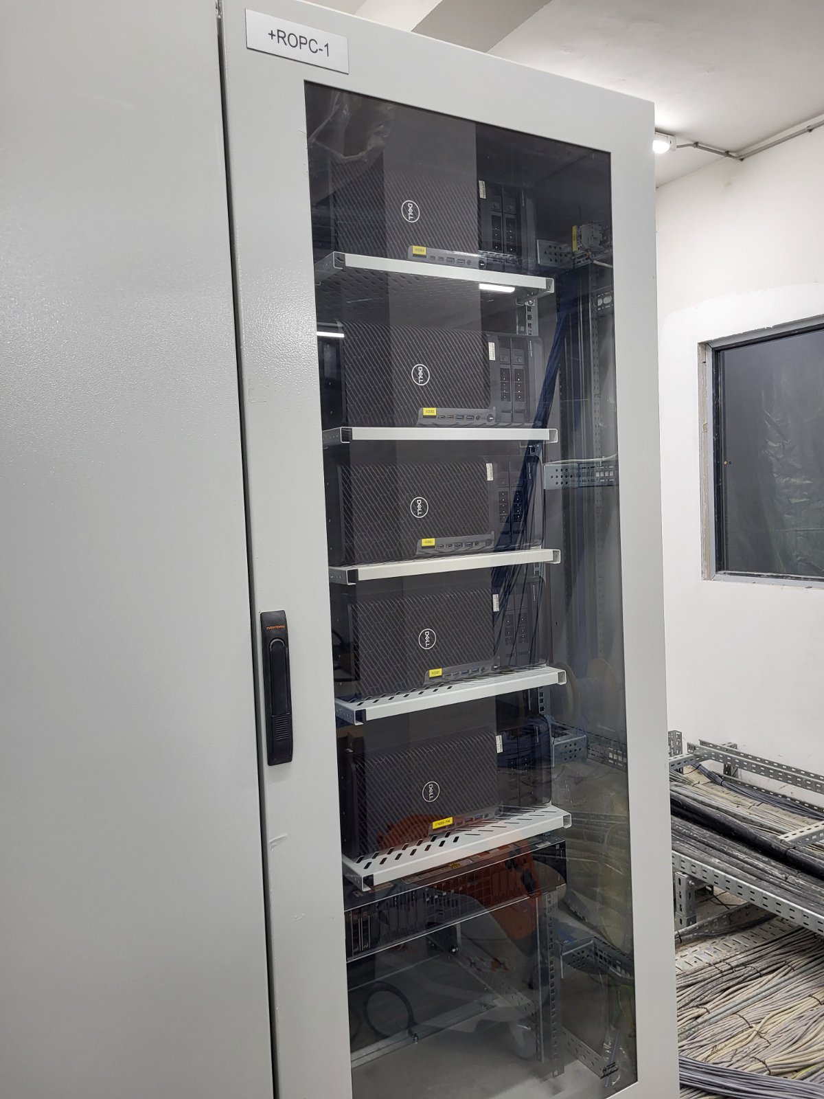 DCS-Überwachungs- und Leitsystem in der neuen CMAP-Anlage in der Fabrik Elixir Prahovo